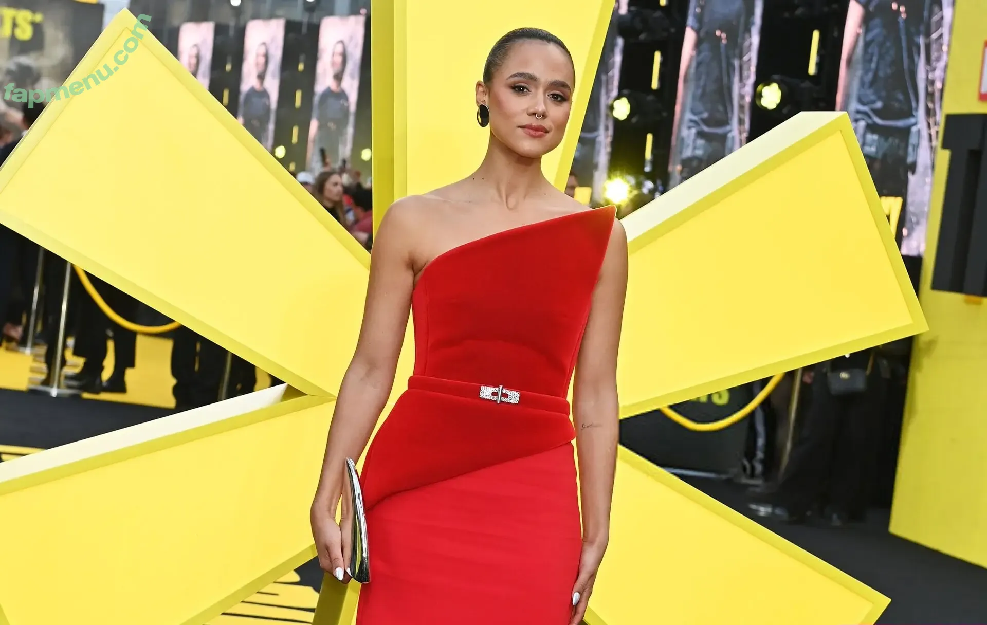 Nathalie Emmanuel nude photo #0646 (missnemmanuel / nathalieemmanuel)