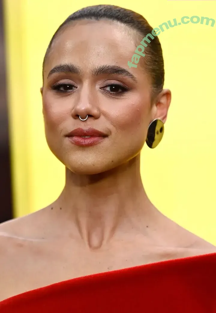 Nathalie Emmanuel nude photo #0661 (missnemmanuel / nathalieemmanuel)