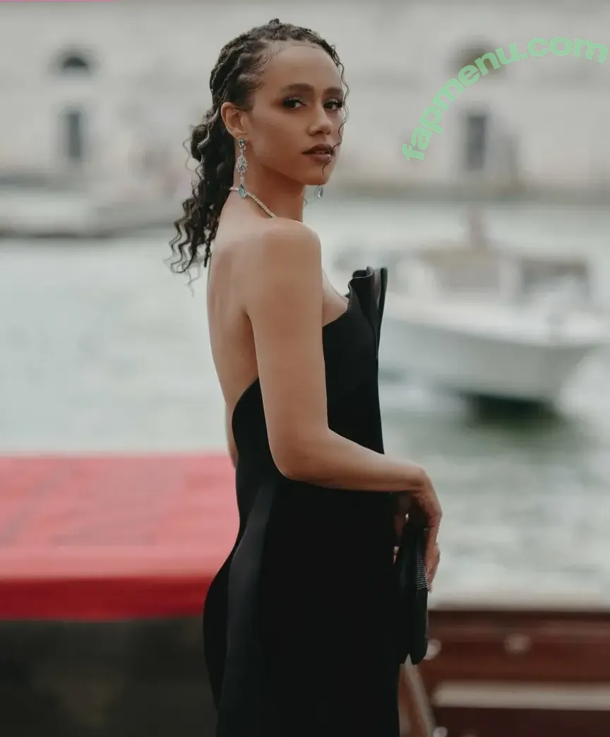 Nathalie Emmanuel nude photo #0744 (missnemmanuel / nathalieemmanuel)
