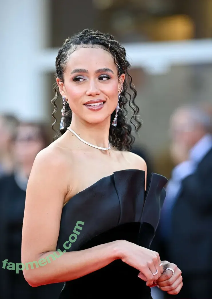 Nathalie Emmanuel nude photo #0751 (missnemmanuel / nathalieemmanuel)