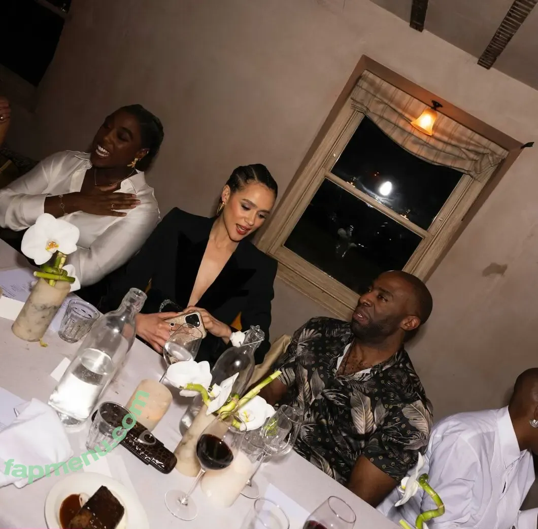 Nathalie Emmanuel nude photo #0865 (missnemmanuel / nathalieemmanuel)