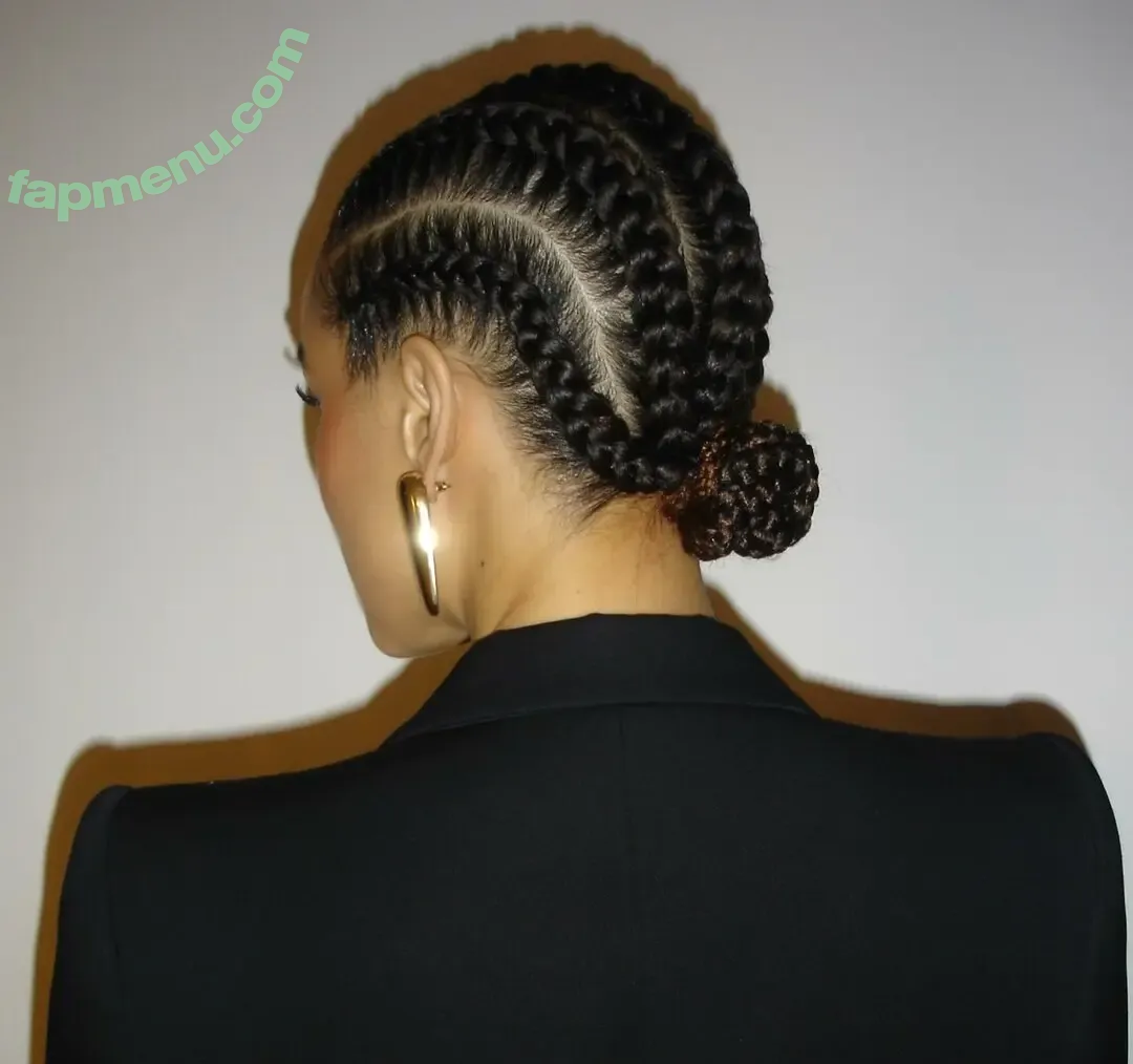 Nathalie Emmanuel nude photo #0866 (missnemmanuel / nathalieemmanuel)