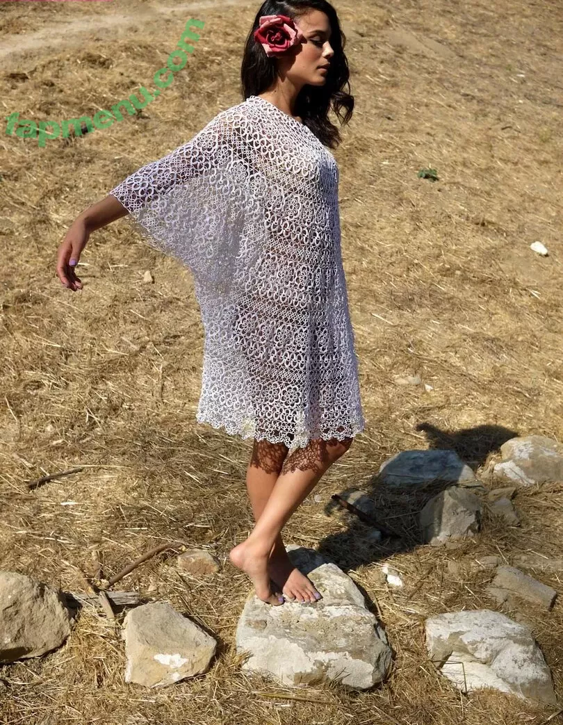 Nathalie Kelley nude photo #0065 (natkelley)