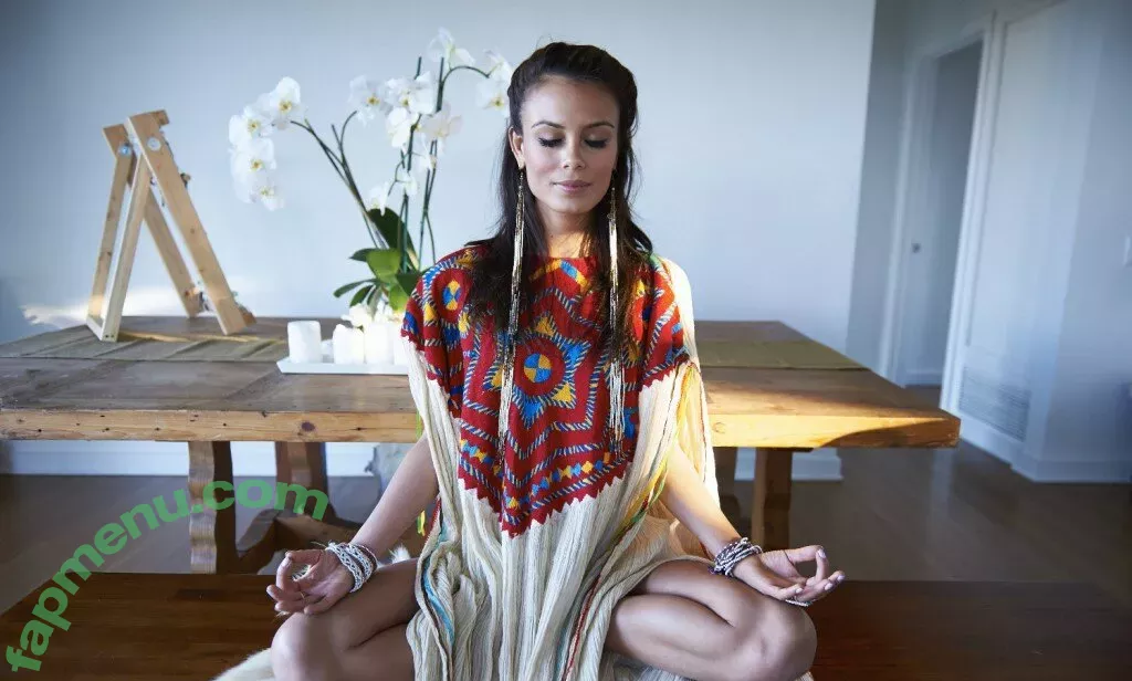 Nathalie Kelley nude photo #0098 (natkelley)