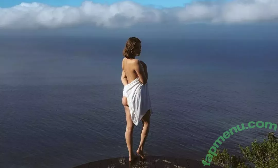 Nathalie Kelley nude photo #0107 (natkelley)