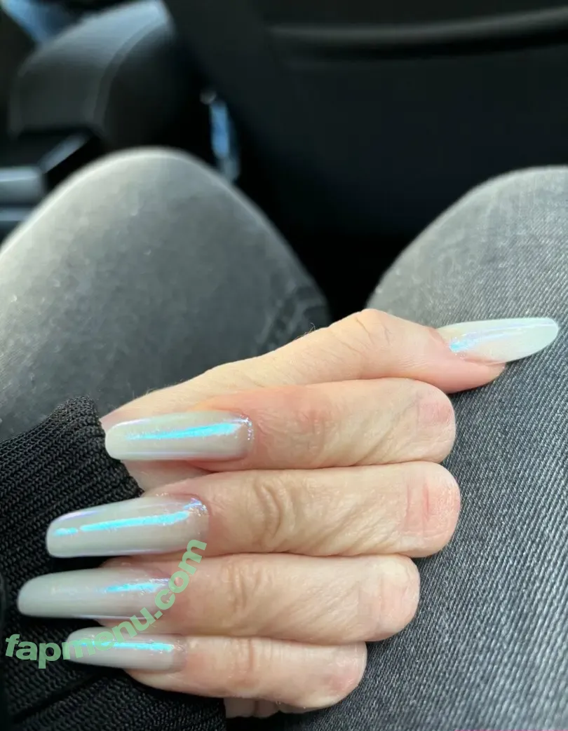 nathaniela nude photo #0007 (rhainenathaniela)