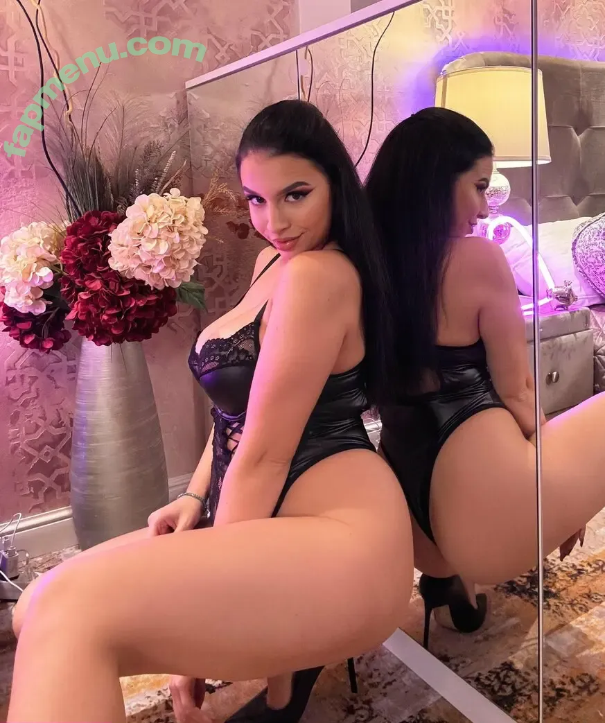nathaniela nude photo #0020 (rhainenathaniela)