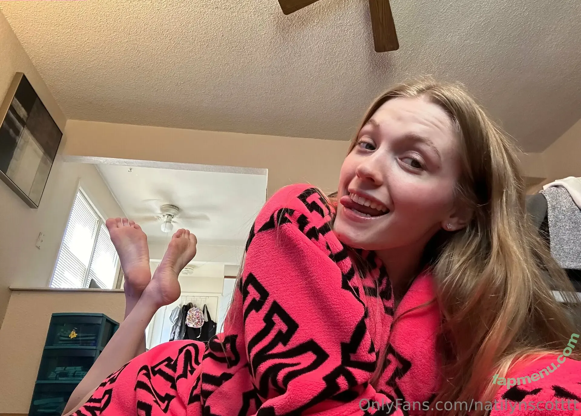 natilynscotttt nude photo #0004 (thenataliescott)