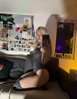  nude photo #0005