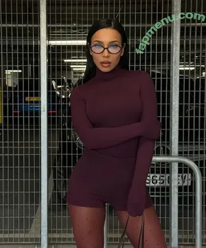 Natseleen / natseleen_ / stickshifter nude photo #0182