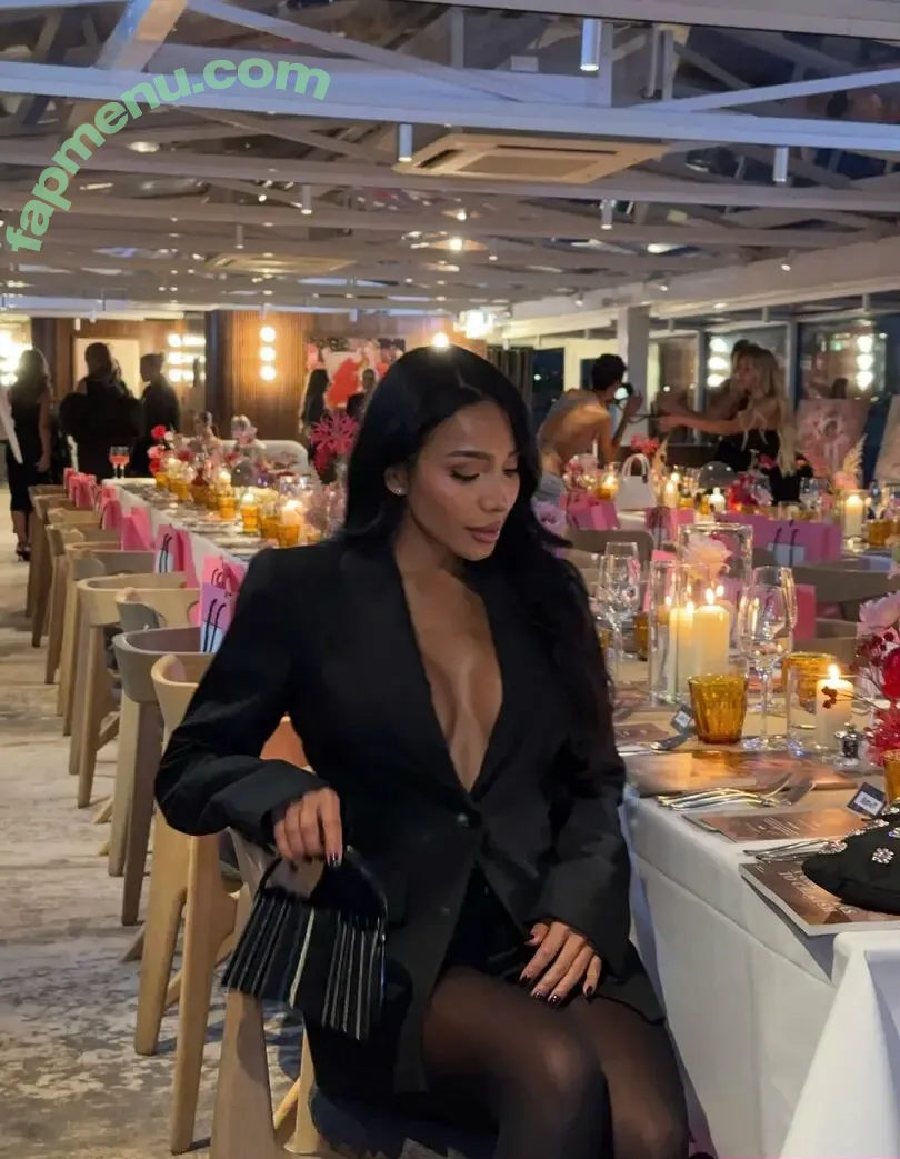 Natseleen nude photo #0170 (natseleen_ / stickshifter)