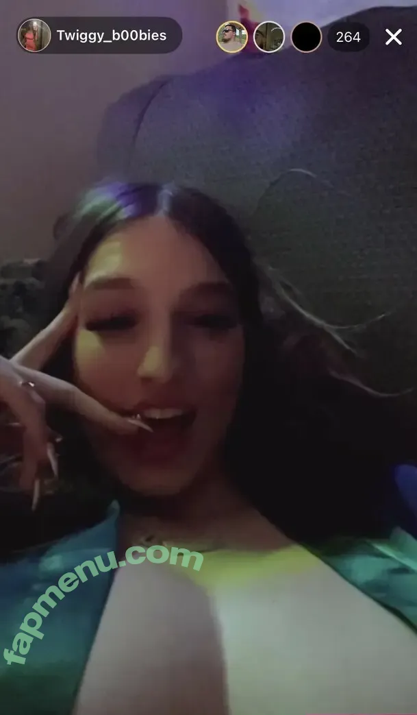 Natural Uniboobs nude photo #0060 (baesymmetrical)