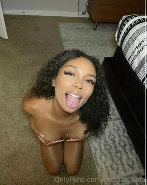 Naturalchina / Bubble Booty nude photo #0622