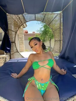 Naturalchina / Bubble Booty nude photo #0977