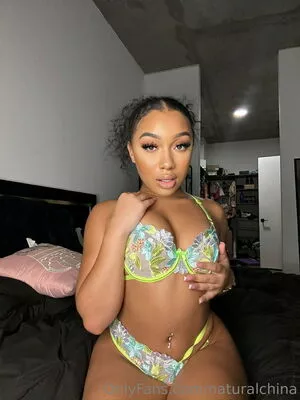 Naturalchina / Bubble Booty nude photo #1065