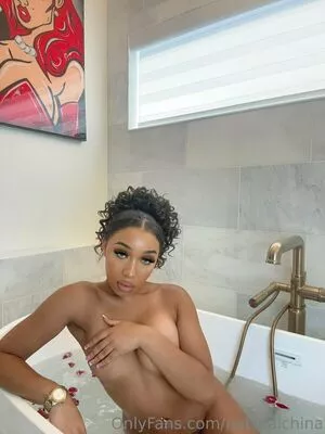 Naturalchina / Bubble Booty nude photo #1095