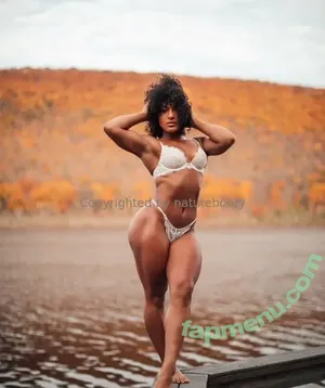 Naturebooty / TheRealLadyTarzan nude photo #0103