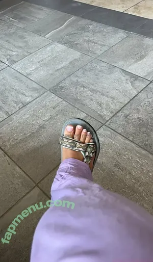 Naturebooty / TheRealLadyTarzan nude photo #0124