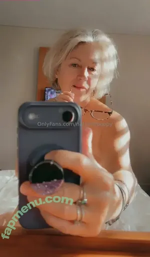 naturistpoppy / thelinenpoppy nude photo #0175