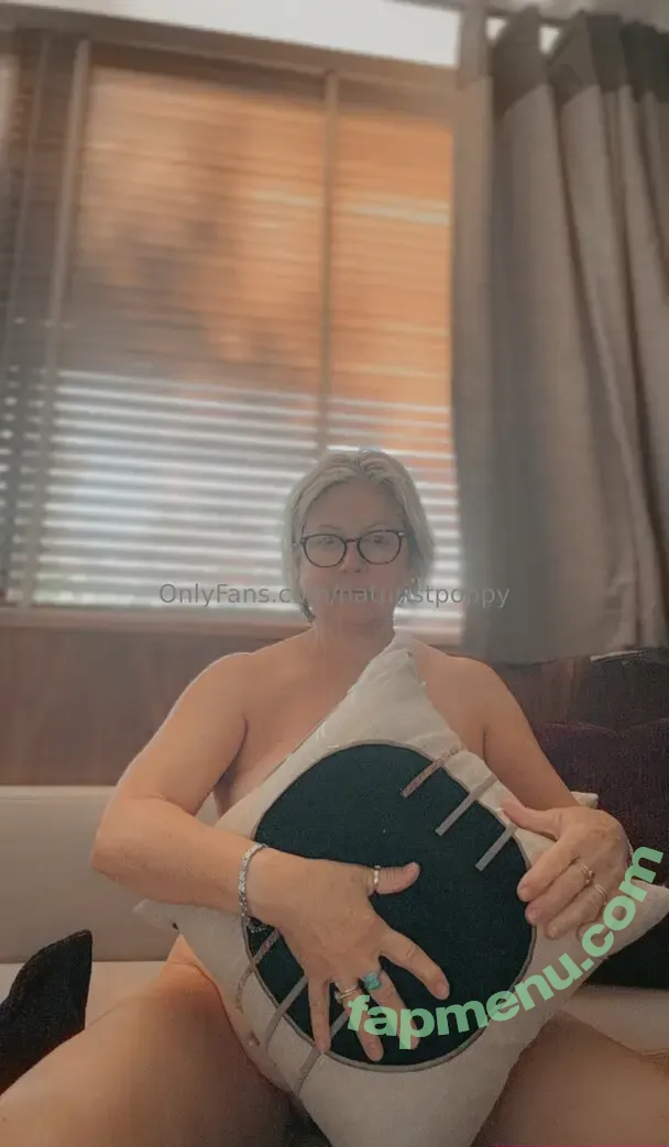 naturistpoppy nude photo #0176 (thelinenpoppy)