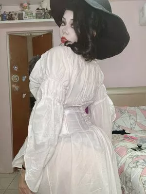 natylikespizza nude photo #0141