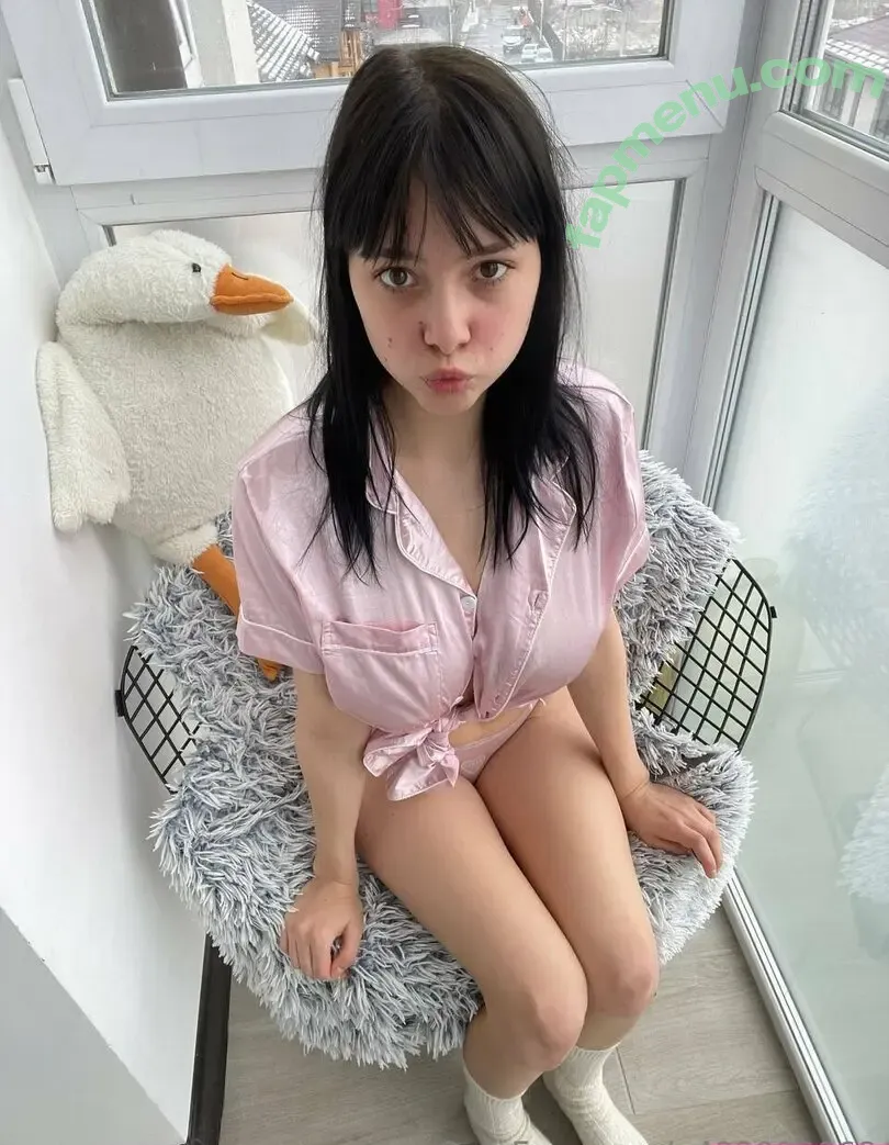 naughty.by.sophie nude photo #0012 (naughtysophie)