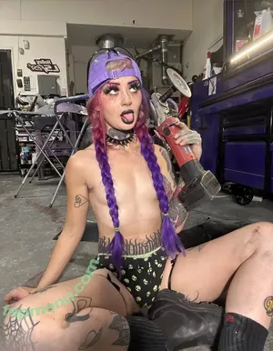  nude photo #0002