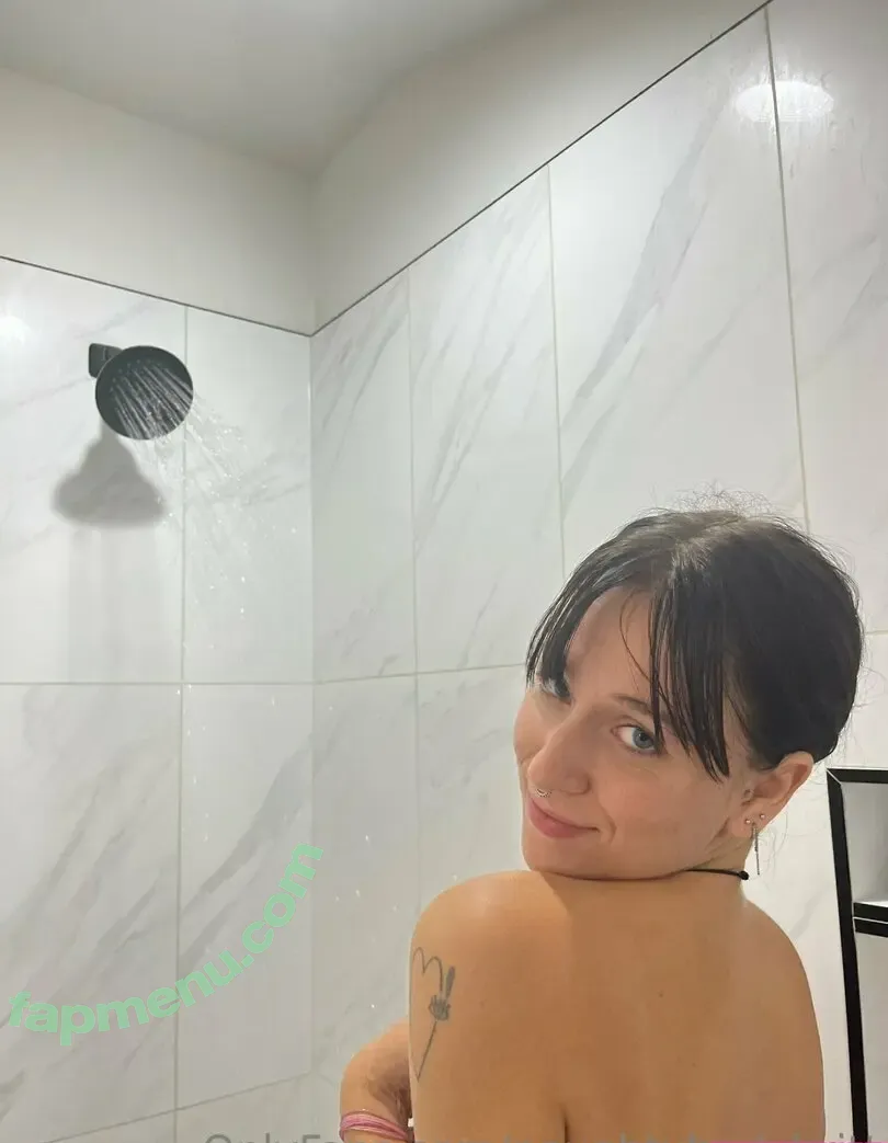 naughtybodybritt nude photo #1372 (naughty_rabbit_)