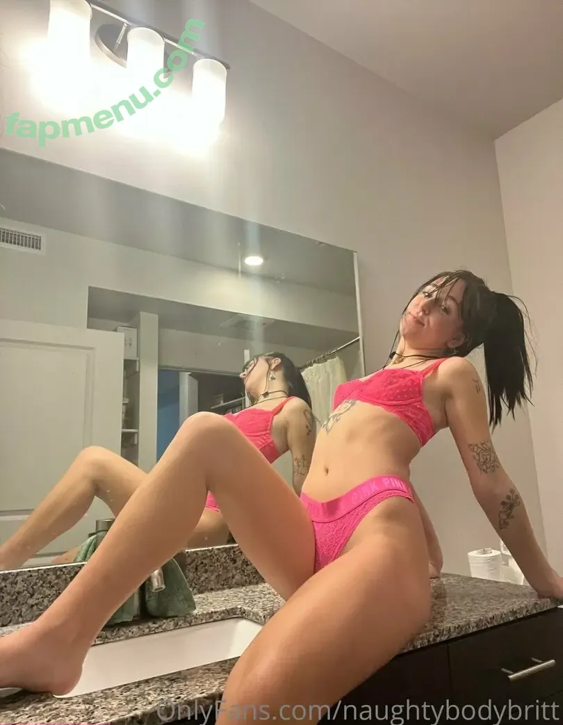naughtybodybritt nude photo #1442 (naughty_rabbit_)