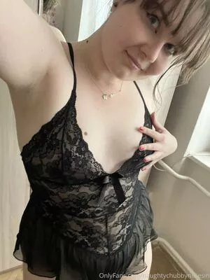 Naughtychubbynixiesin nude photo #0014