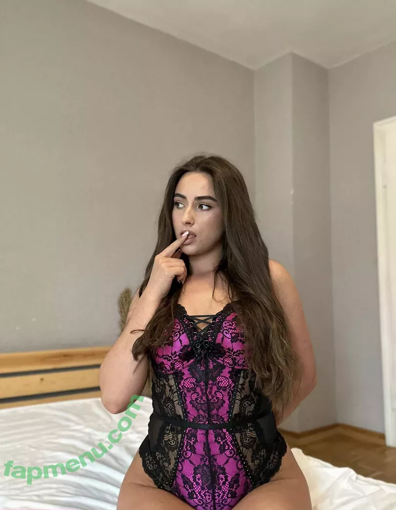 NaughtyCola nude photo #0013 (Ursweetcola / naughty_cola)
