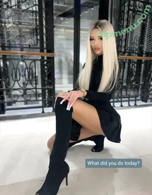 naughtydoll11 / queen_naughty_doll nude photo #0018