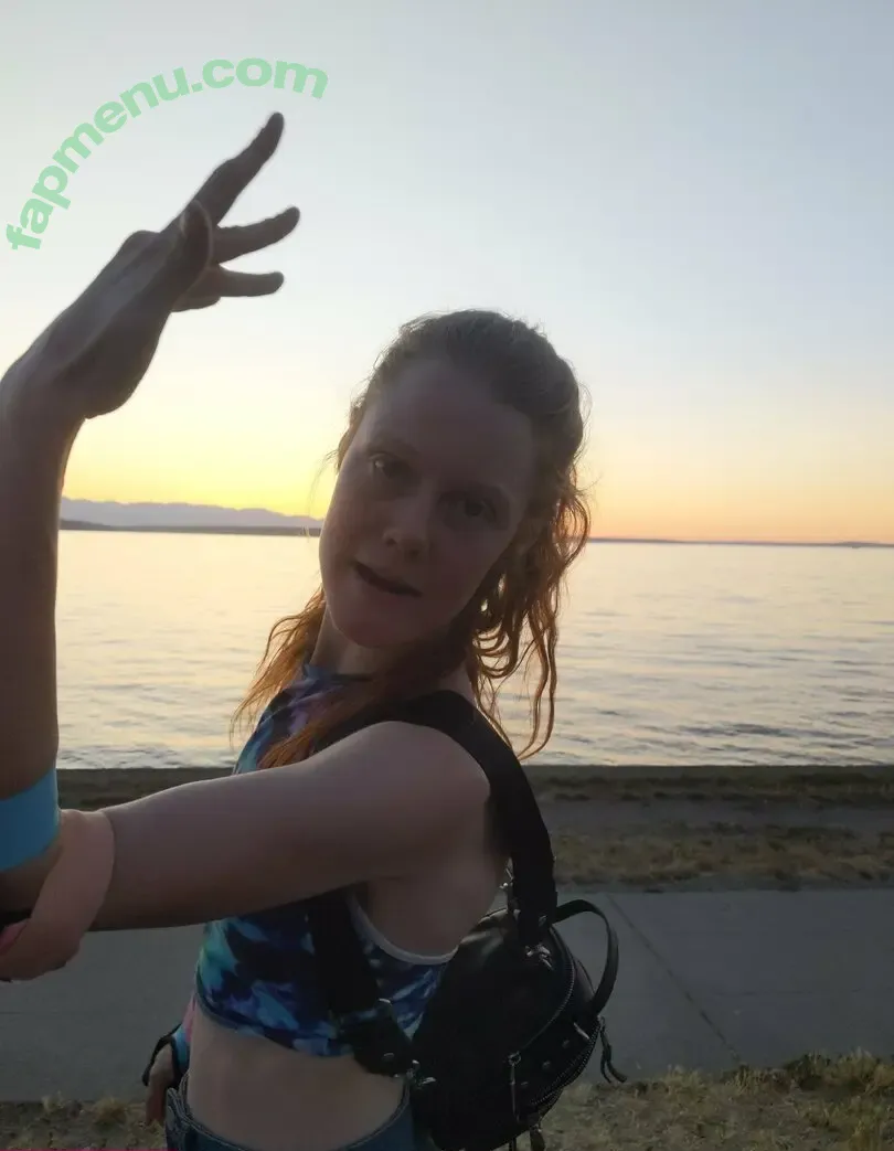 Naughtyfox89 nude photo #0048 (Sexylewdfox89 / Sexyredfox89 / yourfay89)