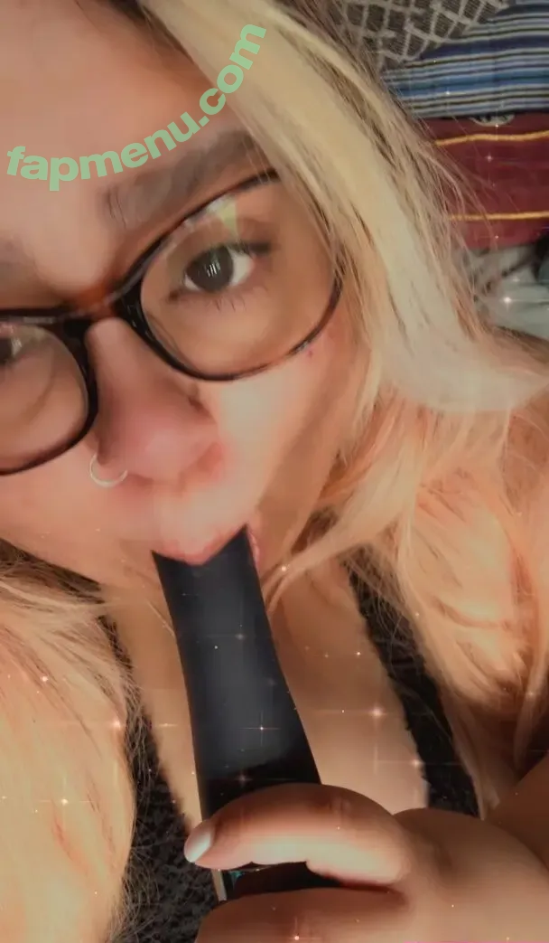 naughtylilhoneyhijabi nude photo #0005 (naughtylilhoneyhijabi)
