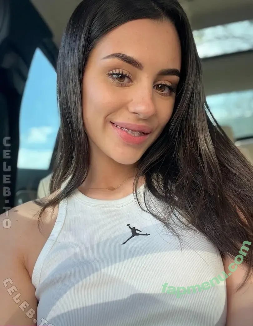 naughtylittleluna nude photo #0161 (itslunajames / kitttycat_luna)