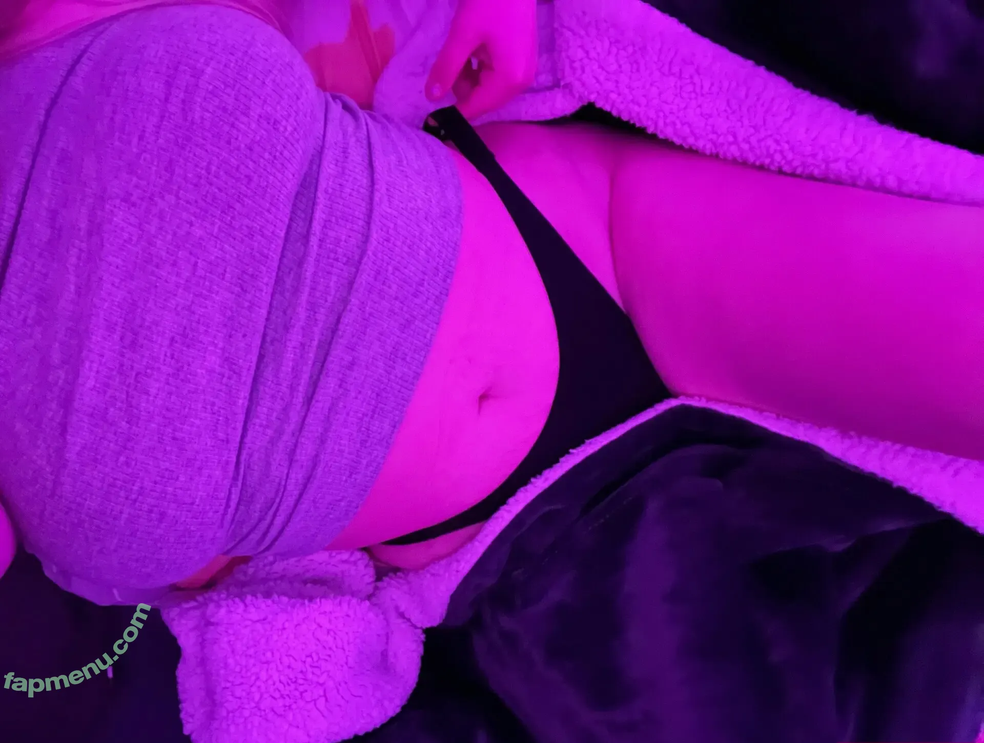 naughtymama2.0 nude photo #0013 (beachmama2.0)