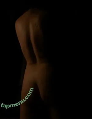  nude photo #0007