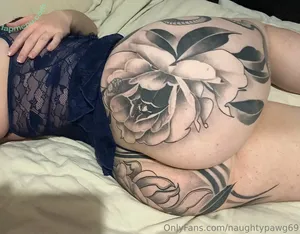 naughtypawg69 / naughtyg_ nude photo #0006