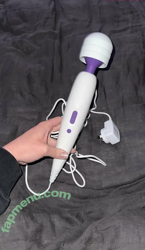 naughtypawg69 nude photo #0011 (naughtyg_)