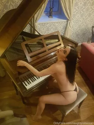naughtyrebecca1 / ukcple nude photo #0079