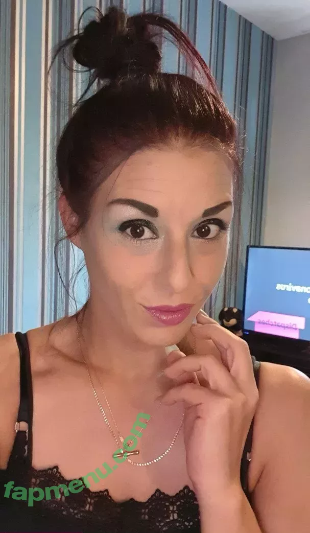 naughtyrebecca1 nude photo #0054 (ukcple)