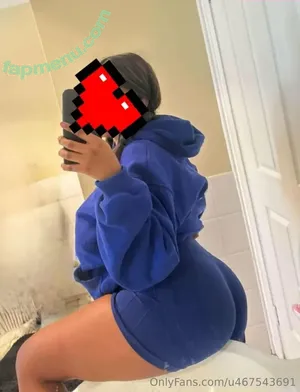 naughtyyy_nicole19 / naughtyy__nicolee nude photo #0002