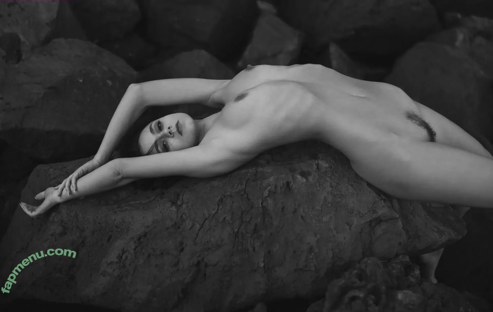 Nausicaa Yami nude photo #0630 (Elena Salvi / NausicaaYami / babel.ena / nausicaa_yami / nausicaa_yami_)