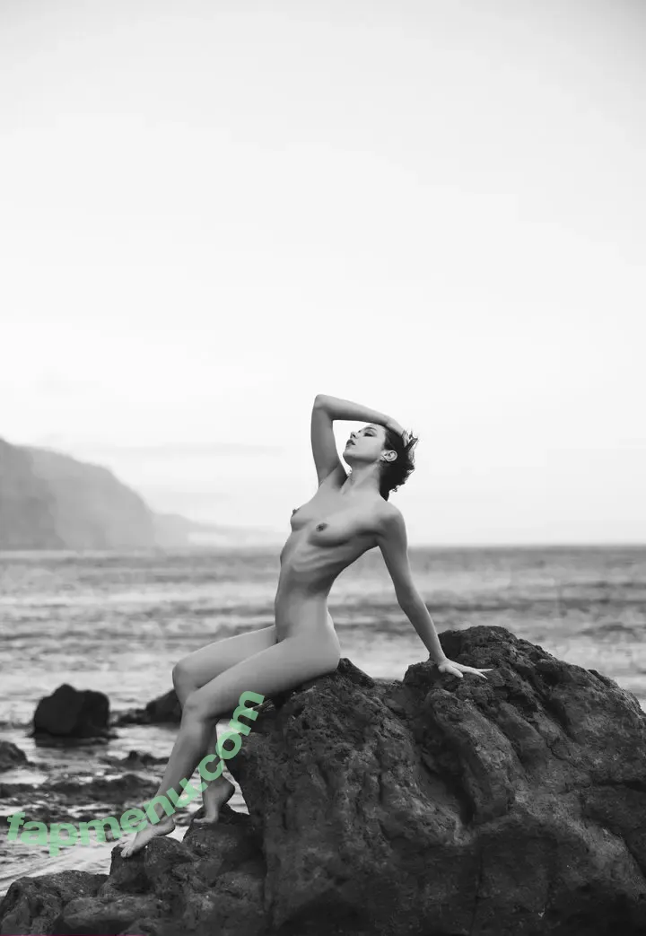 Nausicaa Yami nude photo #0634 (Elena Salvi / NausicaaYami / babel.ena / nausicaa_yami / nausicaa_yami_)