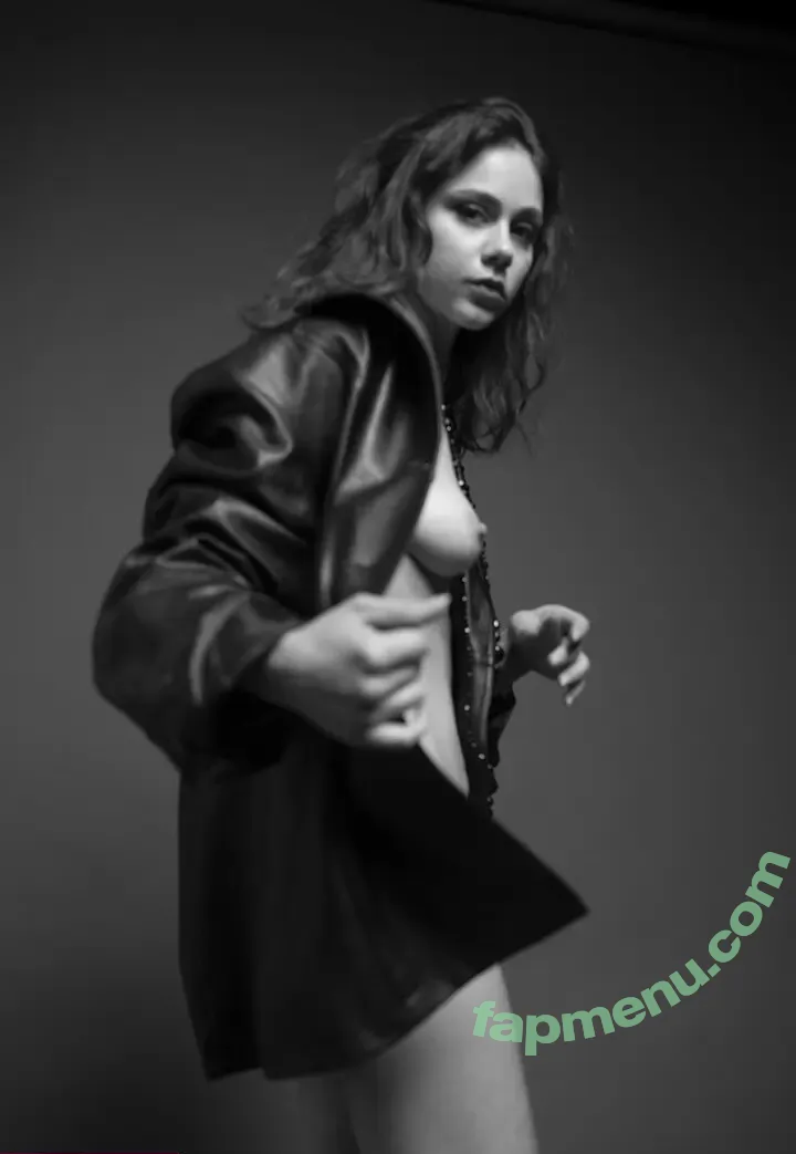 Nausicaa Yami nude photo #0648 (Elena Salvi / NausicaaYami / babel.ena / nausicaa_yami / nausicaa_yami_)