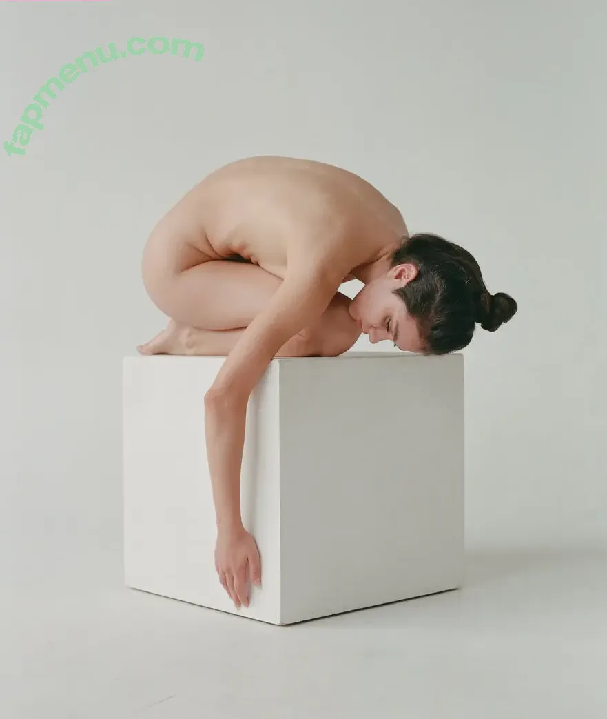 Nausicaa Yami nude photo #0707 (Elena Salvi / NausicaaYami / babel.ena / nausicaa_yami)