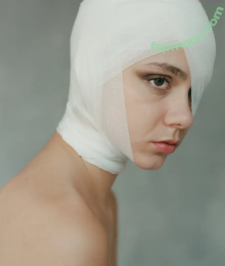 Nausicaa Yami nude photo #0712 (Elena Salvi / NausicaaYami / babel.ena / nausicaa_yami)