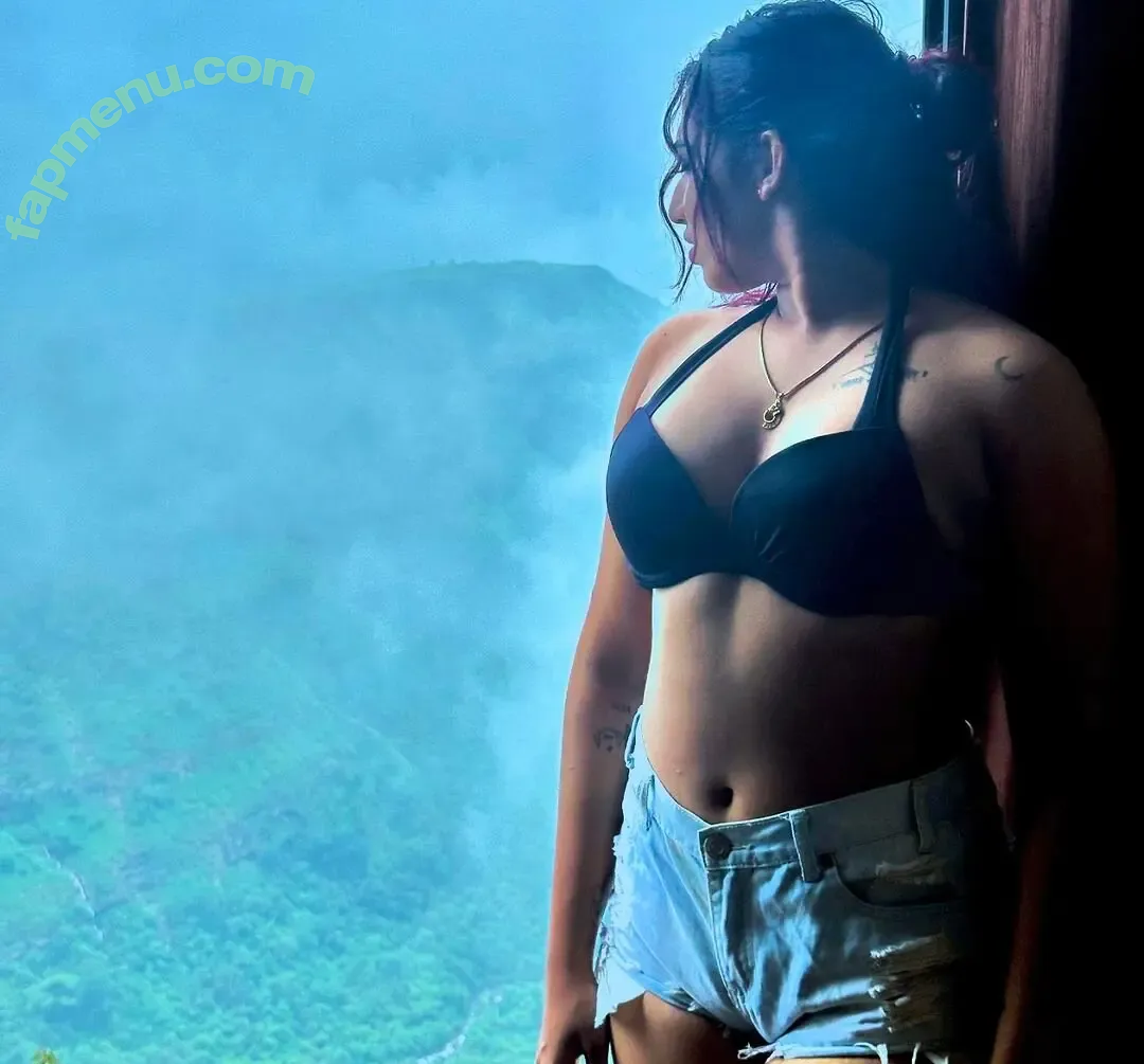 Navya Shetty nude photo #0004 (Naavyashree_07)