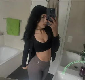 naychoco / naykoboo nude photo #0001