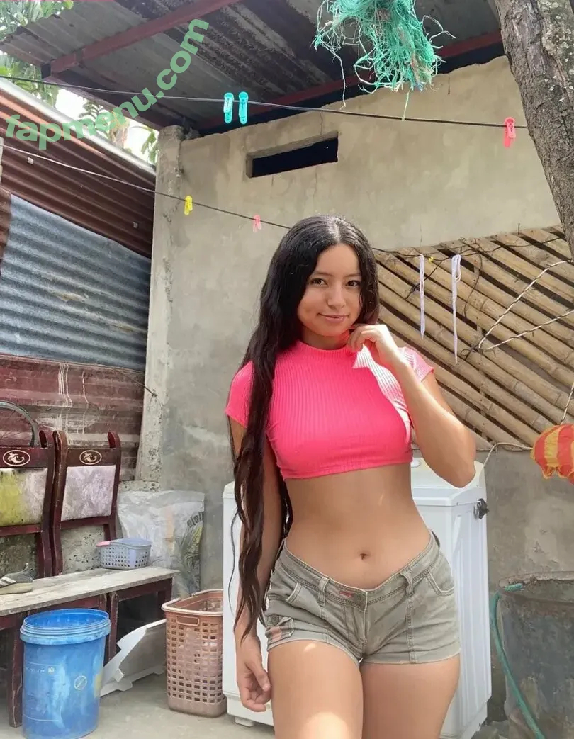 Nayeli Garcia nude photo #0001 (Nayeli Garcia)